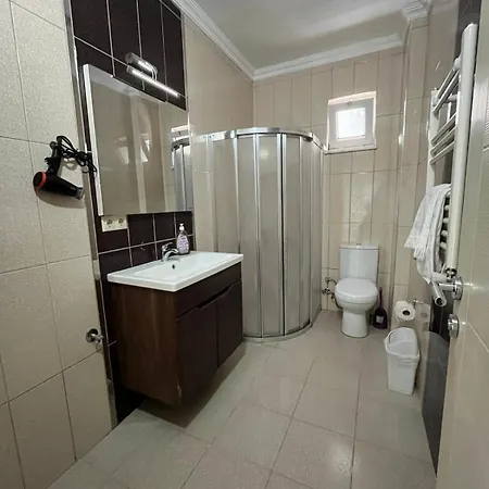 Апартаменти Lale *